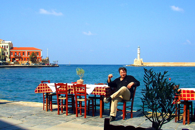 Chania: Harbour basin / Taverna on the south bank